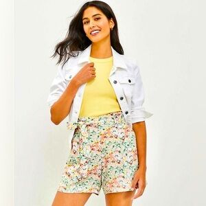 NWT LOFT Paperbag Shorts Size M (8-10) in Buttercup Floral Linen Blend